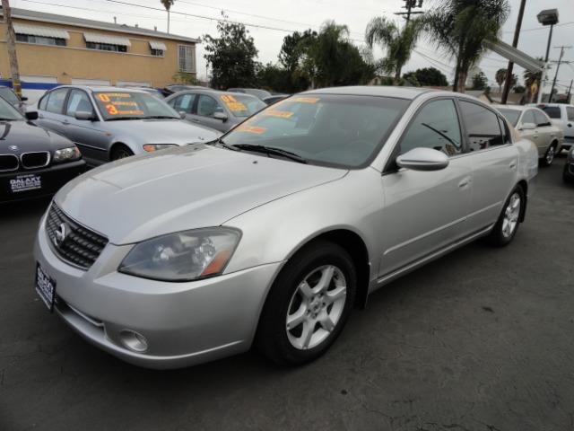 2006 Nissan Altima Pickupslt Quad Cab SWB 4WD 4x4 Truck