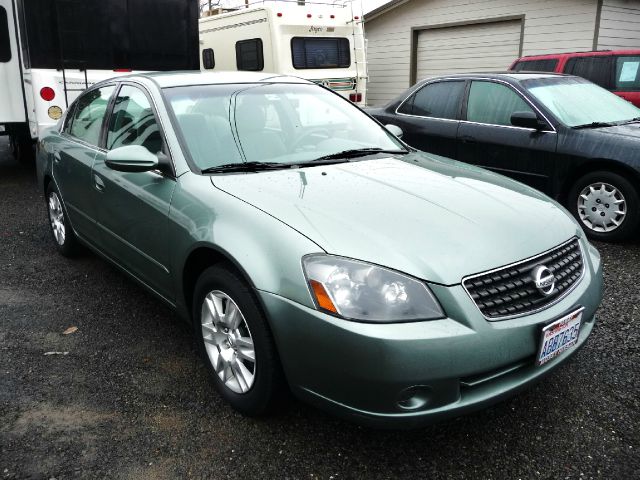 2006 Nissan Altima Pickupslt Quad Cab SWB 4WD 4x4 Truck