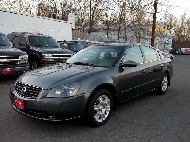 2006 Nissan Altima Pickupslt Quad Cab SWB 4WD 4x4 Truck