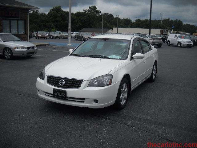 2006 Nissan Altima Pickupslt Quad Cab SWB 4WD 4x4 Truck