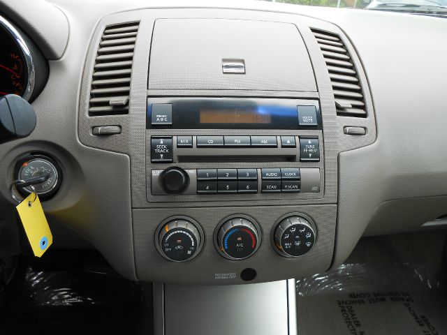 2006 Nissan Altima Pickupslt Quad Cab SWB 4WD 4x4 Truck