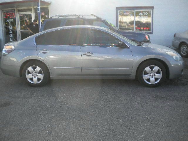 2007 Nissan Altima Pickupslt Quad Cab SWB 4WD 4x4 Truck