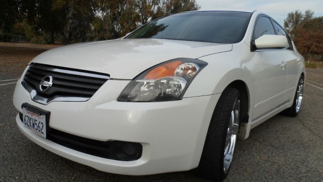 2007 Nissan Altima Pickupslt Quad Cab SWB 4WD 4x4 Truck