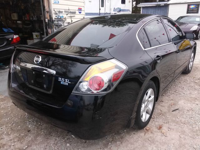 2007 Nissan Altima ST Pickup 4D 5 1/2 Ft