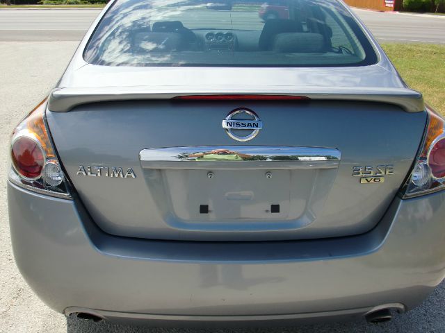 2007 Nissan Altima 3500 Mega Cab