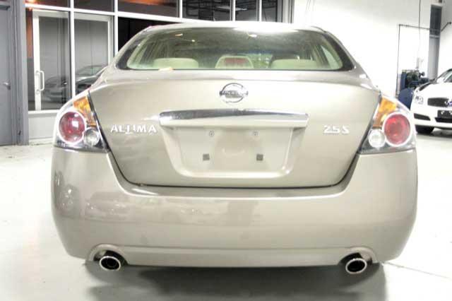 2008 Nissan Altima 4WD Crew Cab 140.5 Laramie