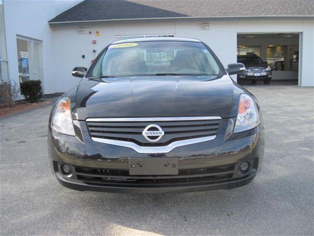 2008 Nissan Altima Sport -5 Speed-stick-4x4