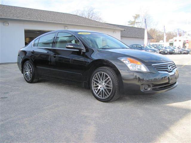 2008 Nissan Altima Sport -5 Speed-stick-4x4