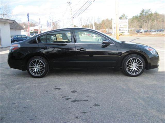 2008 Nissan Altima Sport -5 Speed-stick-4x4