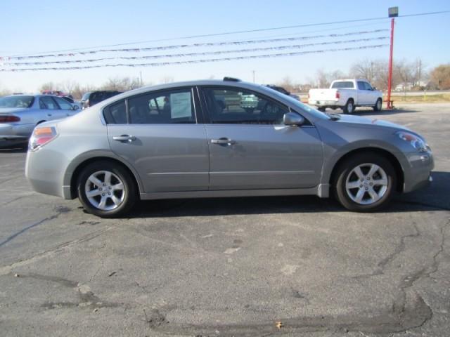 2008 Nissan Altima Ext Cab-no Bed