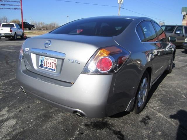 2008 Nissan Altima Ext Cab-no Bed