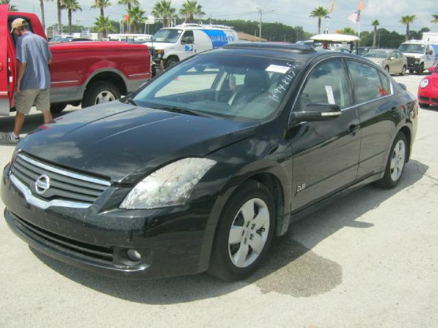 2008 Nissan Altima XL 12 Ft Utility Dump