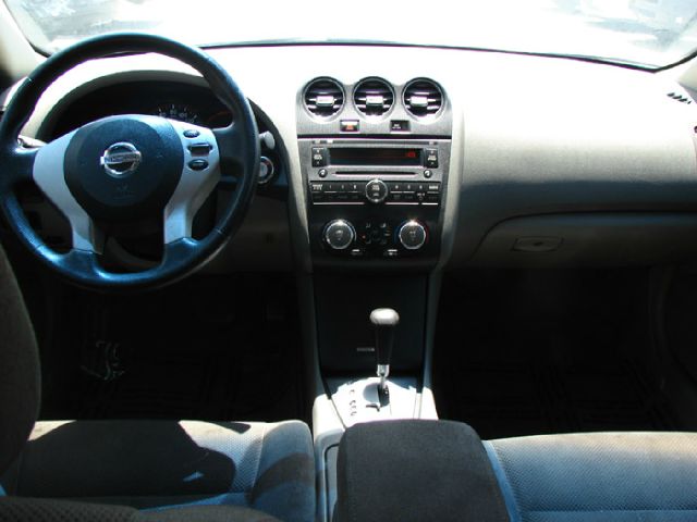 2008 Nissan Altima Pickupslt Quad Cab SWB 4WD 4x4 Truck