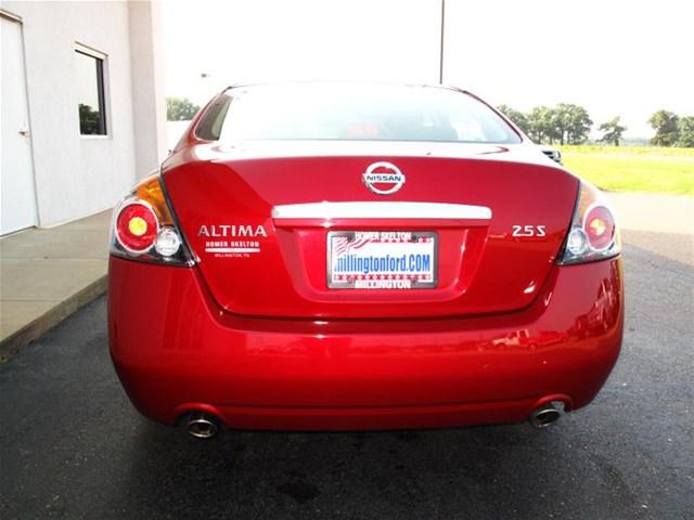 2008 Nissan Altima 4x4 Reg. Cab Long Bed