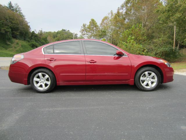 2008 Nissan Altima 2WD Crew Cab 140.5 Laramie