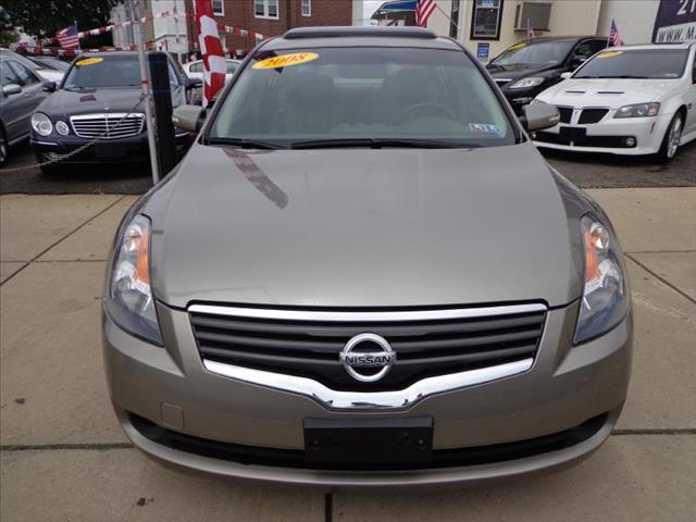 2008 Nissan Altima 3500 Mega Cab