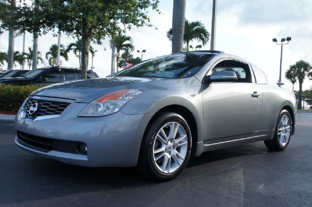 2008 Nissan Altima Eddie Bauer NICE