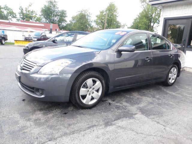 2008 Nissan Altima 2WD Crew Cab 140.5 Laramie