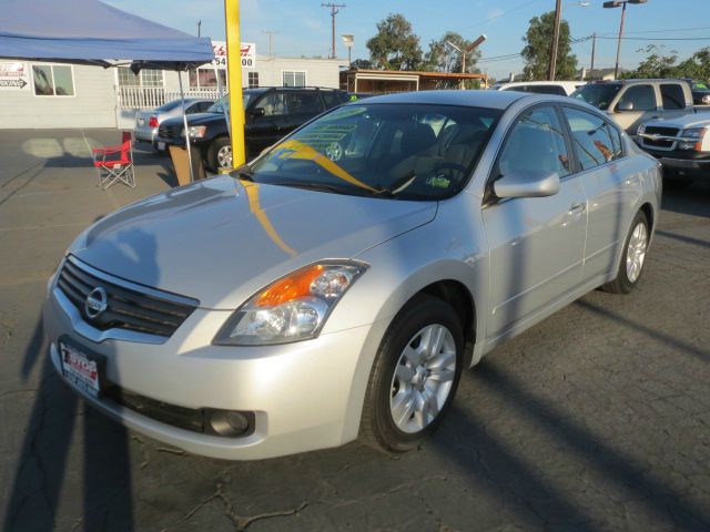 2009 Nissan Altima Pickupslt Quad Cab SWB 4WD 4x4 Truck