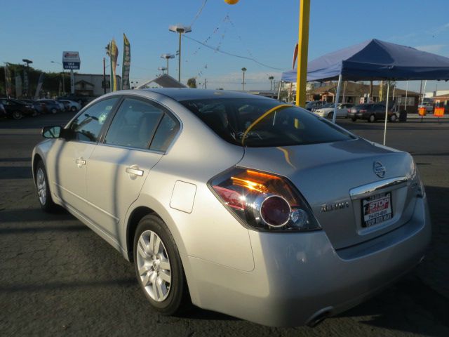 2009 Nissan Altima Pickupslt Quad Cab SWB 4WD 4x4 Truck