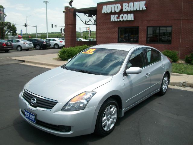 2009 Nissan Altima Pickupslt Quad Cab SWB 4WD 4x4 Truck