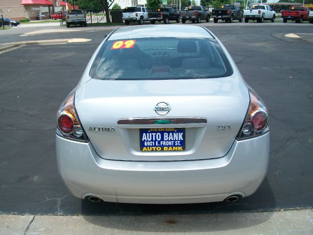 2009 Nissan Altima Pickupslt Quad Cab SWB 4WD 4x4 Truck