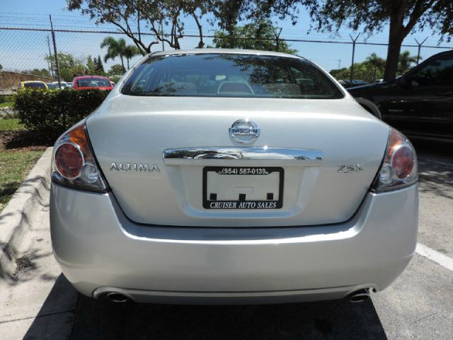 2009 Nissan Altima Pickupslt Quad Cab SWB 4WD 4x4 Truck