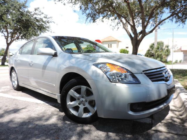 2009 Nissan Altima Pickupslt Quad Cab SWB 4WD 4x4 Truck