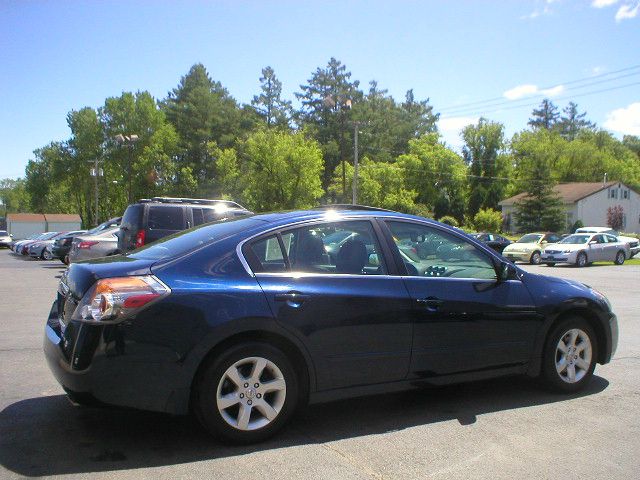 2009 Nissan Altima SLT Quad Cab 2WD