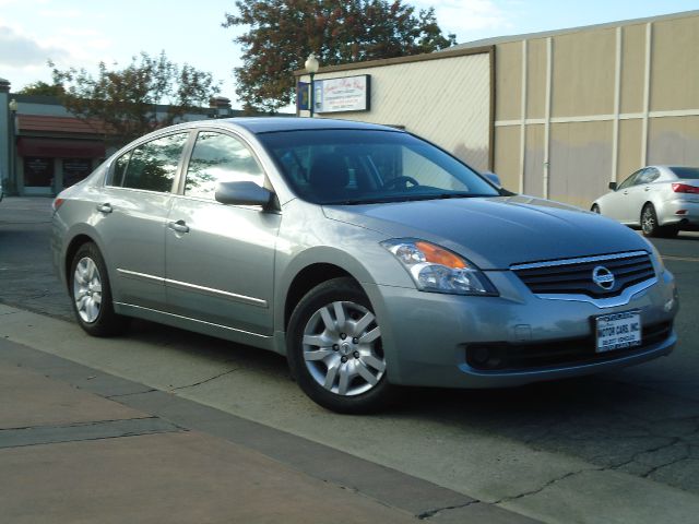 2009 Nissan Altima Pickupslt Quad Cab SWB 4WD 4x4 Truck