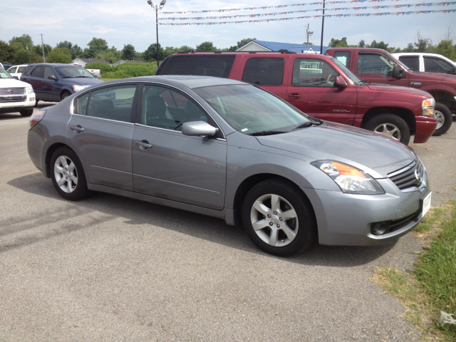 2009 Nissan Altima SLT Quad Cab 2WD