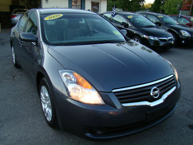 2009 Nissan Altima Pickupslt Quad Cab SWB 4WD 4x4 Truck