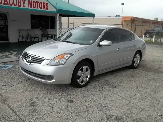 2009 Nissan Altima Pickupslt Quad Cab SWB 4WD 4x4 Truck