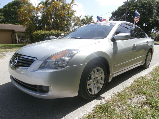 2009 Nissan Altima GS-R