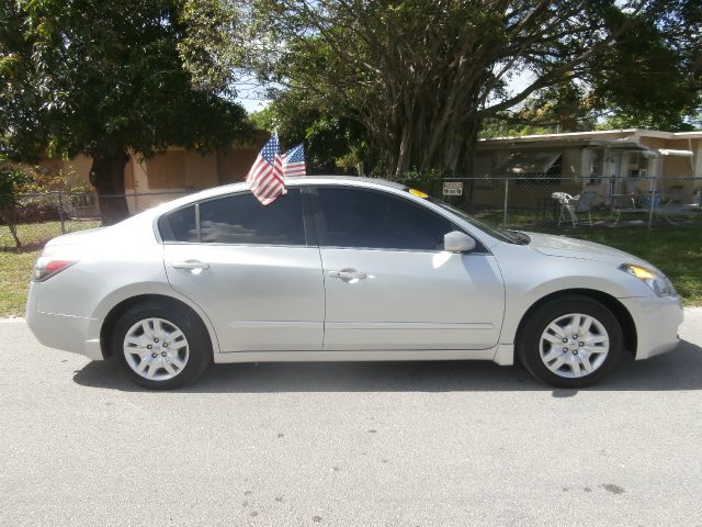 2009 Nissan Altima GS-R