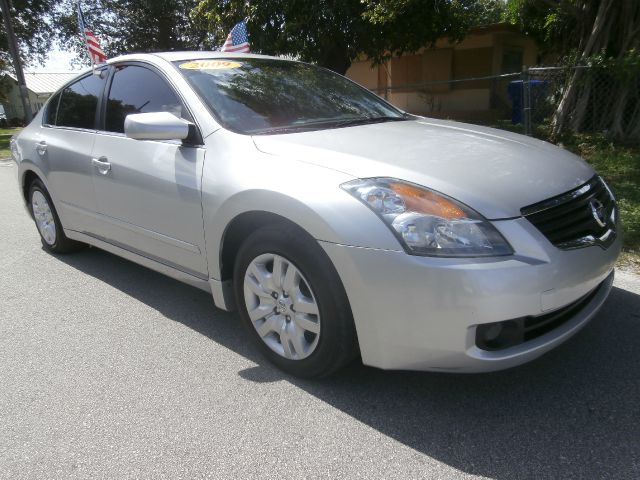 2009 Nissan Altima GS-R