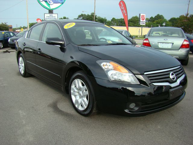 2009 Nissan Altima Pickupslt Quad Cab SWB 4WD 4x4 Truck