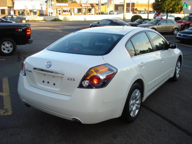 2009 Nissan Altima Pickupslt Quad Cab SWB 4WD 4x4 Truck