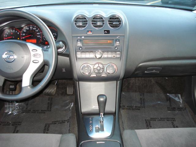 2009 Nissan Altima Pickupslt Quad Cab SWB 4WD 4x4 Truck