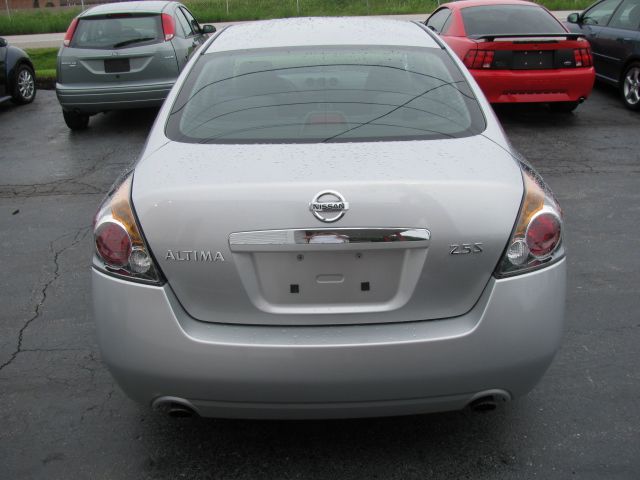 2009 Nissan Altima Pickupslt Quad Cab SWB 4WD 4x4 Truck