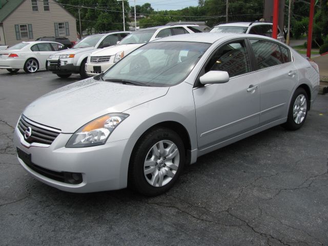 2009 Nissan Altima Pickupslt Quad Cab SWB 4WD 4x4 Truck