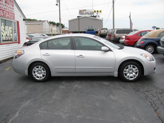 2009 Nissan Altima Pickupslt Quad Cab SWB 4WD 4x4 Truck