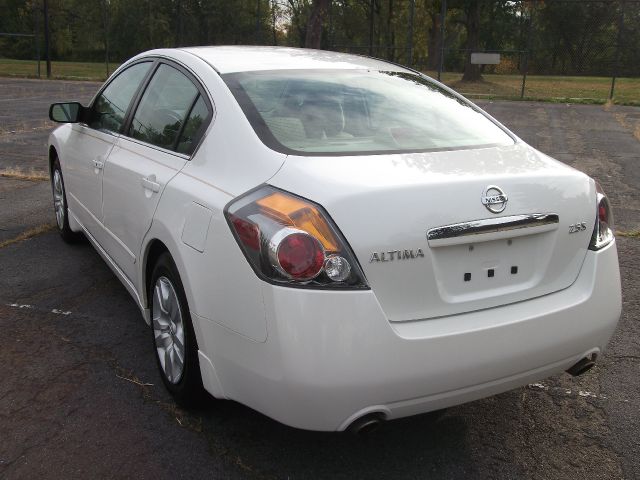 2009 Nissan Altima Pickupslt Quad Cab SWB 4WD 4x4 Truck