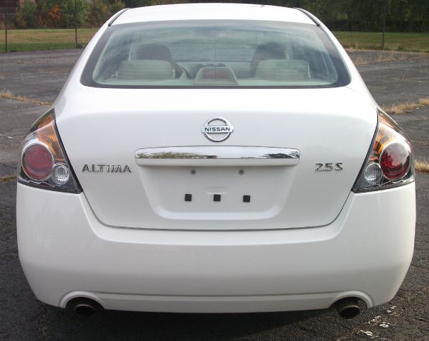 2009 Nissan Altima Pickupslt Quad Cab SWB 4WD 4x4 Truck