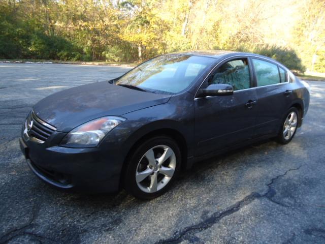 2009 Nissan Altima LE