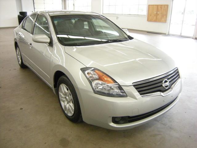 2009 Nissan Altima 2dr Cpe Auto W/moonroof