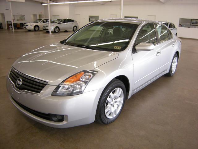 2009 Nissan Altima 2dr Cpe Auto W/moonroof