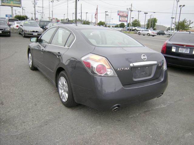 2009 Nissan Altima Unknown