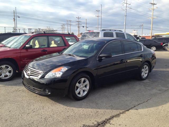 2009 Nissan Altima SLT Quad Cab 2WD