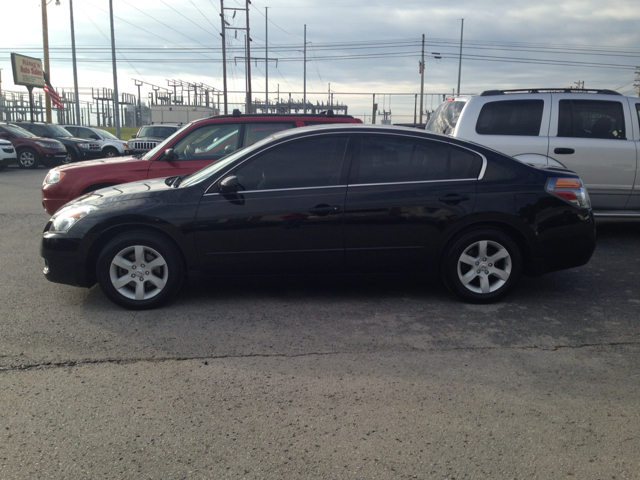 2009 Nissan Altima SLT Quad Cab 2WD